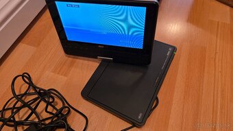 SONY do auta DVD prehrávač. - 4