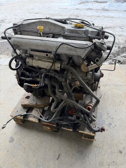 Motor Land Rover Discovery ,Defender 2.5 TD5 - 4