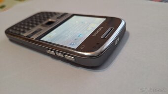 Nokia E72 - 4