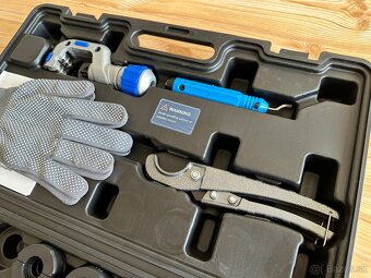 Hydraulické lisovacie kliešte PEX-AL-PEX + matrice TH - 4