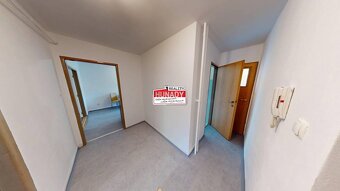 PREDANÉ  ( 56 m²) PRÍJEMNÝ 2i BYT V CENTRE MESTA - 4