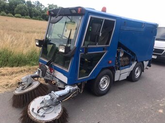 Predám zametaci stroj - 4