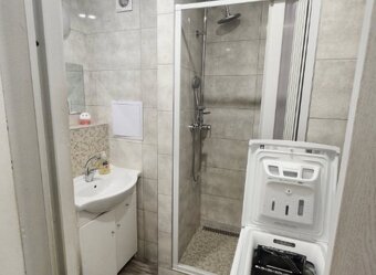 Prenájom garsónky s balkónom BA- Vilová ulica - 4