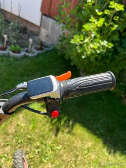 Elektrokoloběžka X-scooters XT02 - 4
