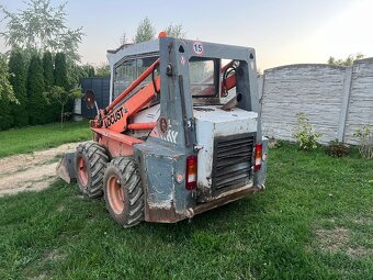 Smykovy nakladac locust 752 - 4