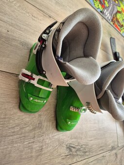 Lyže a lyžiarky - 4