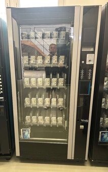 Predam predajný automat Vendo Sanden - 4