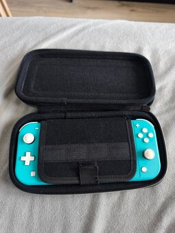 Nintendo Switch Lite - 4