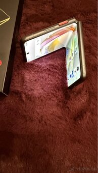 ZTE Nubia Flip 2 - 4