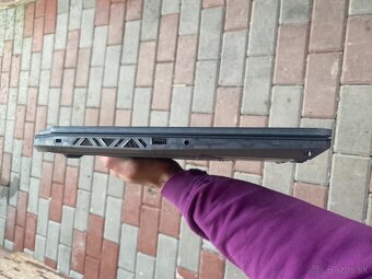 Predam herný notebook MSI 15 cyborg a12u - 4