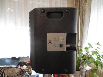 Predám Perfektné Reprobedne SEEBURG 8"/2/250W RMS - 4