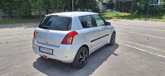 Suzuki Swift 1.3 GLX - 4