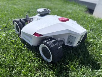 Roboticka kosacka Mammotion Luba 2 AWD 3000 - 4