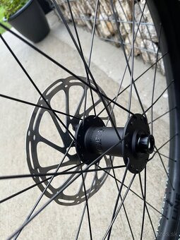 nove Komplet kolesa 29 bontrager line comp 30mm - 4