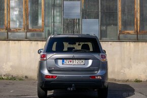 Mitsubishi Outlander 2.2 DI-D - 4