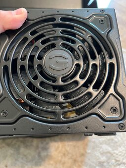 EVGA SuperNOVA 850 G3 – 850W, 80+ Gold, modulárny zdroj - 4