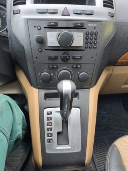 Opel Zafira B 1,9CDTI 110kw automat - 4