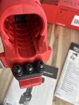 Milwaukee M12 BPRT-0 Aku nitovacie kliešte - 4