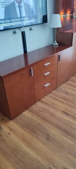 Komoda - 4