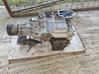 predná kapota , rozvodovka Mitsubishi Pajero Sport - 4