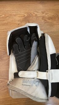 Lapačka a vyrážačka CCM Extreme Flex III - 4