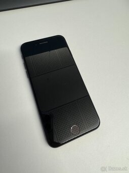 iPhone SE 2020 64 GB Black - 4