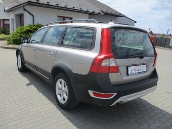 VOLVO XC70 D5 151kw AWD Momentum Kinetic 07/2010 - 4