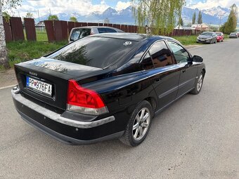 Predam Volvo s60 2.3turbo benzin - 4