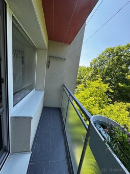 Ponúkam na predaj 3 izb. slnečný byt s balkónom na sídlisku - 4