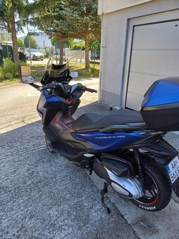 Honda Forza 350 - 4