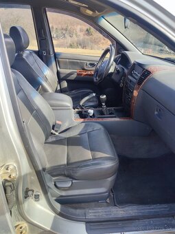 Rozpredám Kia Sorento 2.5 crdi 103 kw - 4