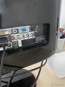 Monitor Samsung HDTV - 4