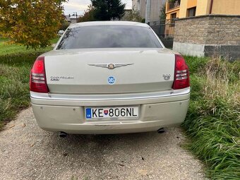 Chrysler 300 C - 4
