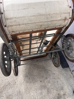 Starý det.kočík - 4