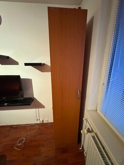 Predam kvalitnu sedacku, skrine, postele - 4