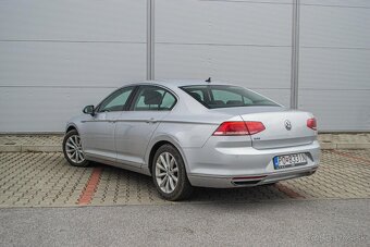 Volkswagen Passat Sedan B8 GTE - 4