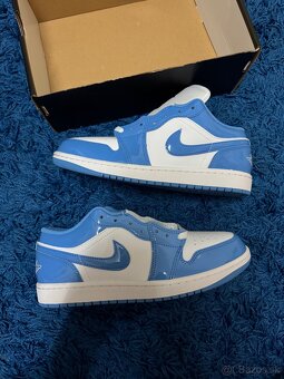 Nike Air Jordan 1 Low SE - 4
