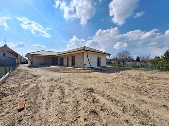 Na predaj novostavba BUNGALOV Veľká Mača, okr.Galanta - 4