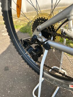 Predám bicykel specialized veľkosť kolies 26 - 4