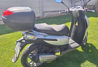Predam maxiskuter Piaggio Carnaby 125 11kw rok 2011. Maximal - 4