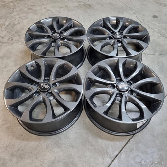 Nissan disky 5x114,3 R17 7J ET47 - 4