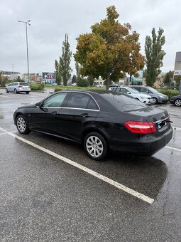Mercedes Benz E200 - 4
