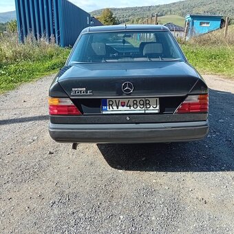 Mercedes-Benz w124 200E - 4