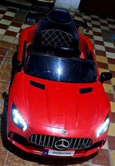 Mercedes AMG GT R - 4