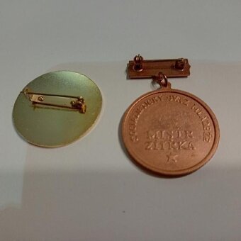 ODZNAKY SSM  8 kusů - 4