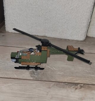 Lego helikoptéra a auto - 4