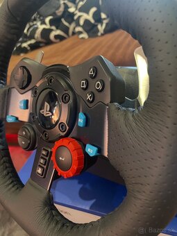 Logitech G29 Driving Force - 4