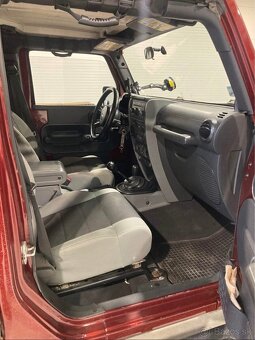 Jeep Wrangler Unlimited - 4