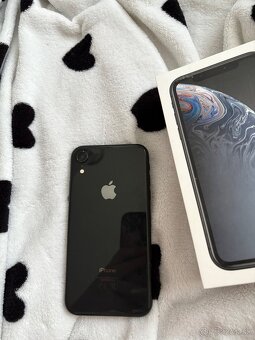 iPhone Xr - 4