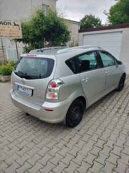 Predám Toyota Corolla Verso - 4